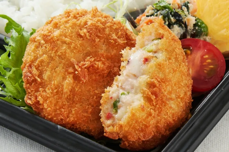 イカとオクラの彩りカツ(紅生姜入り)40 調理画像