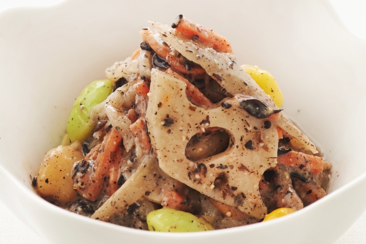 根菜と豆の8品目黒胡麻サラダ 調理画像