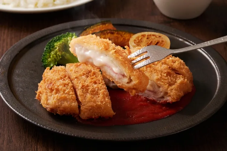 濃厚チーズの豚肉ベーコンカツ120 盛付画像2