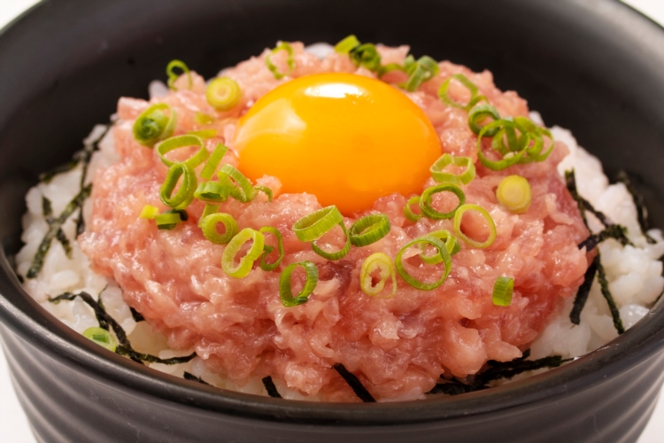 マグロたたき