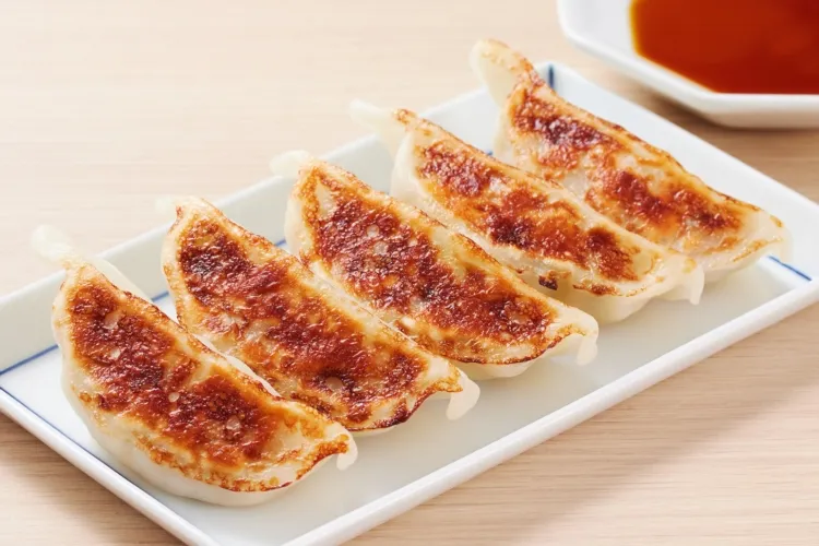 焼かずにできる!焼き餃子26 | 業務用冷凍食品の通販 | アクティブ 焼かずにできる!焼き餃子26 | 業務用冷凍食品の通販 | アクティブ
