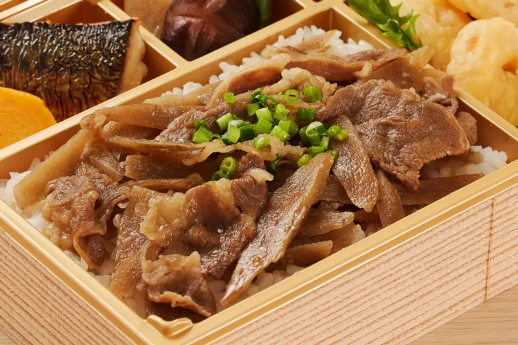 牛肉とごぼうの煮物 盛付画像1