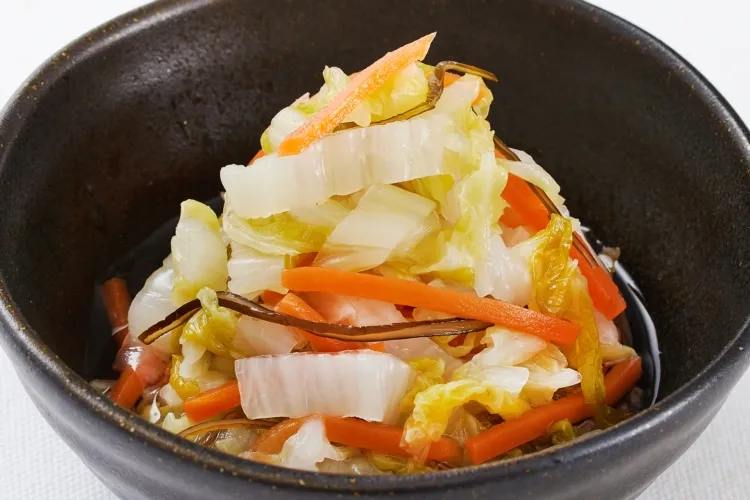 国産白菜と人参の甘酢和え 調理画像