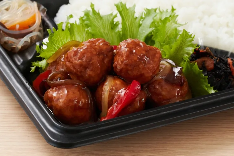 肉団子と彩り野菜の黒酢あん 盛付画像1