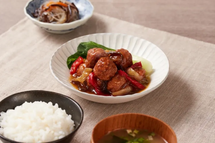 肉団子と彩り野菜の黒酢あん 盛付画像3