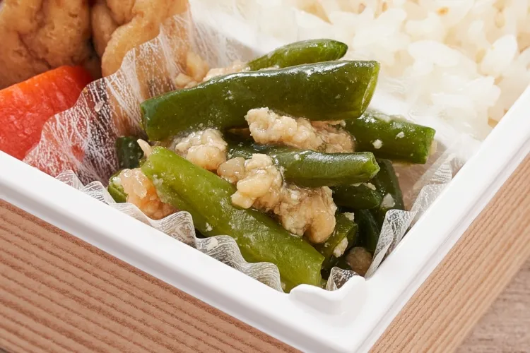 インゲンの鶏そぼろあんかけ 盛付画像1