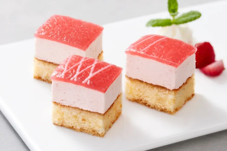 ストロベリームースケーキ 調理画像