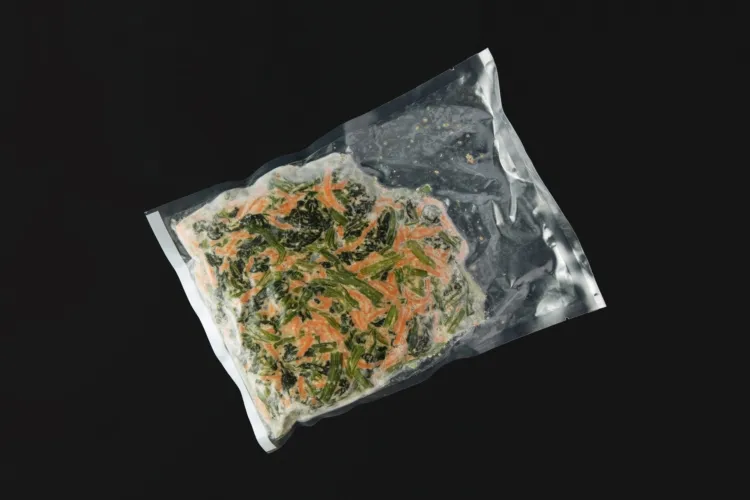 国産ほうれん草と人参の胡麻和え 商品画像